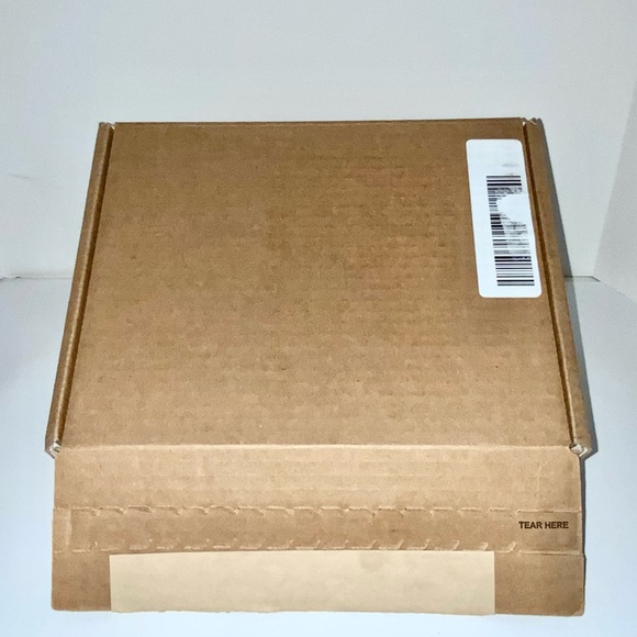 ❌❌SOLD OUT OTHER PLATFORM ❌❌Saks fifth avenue empty shipping box - Picture 3 of 4